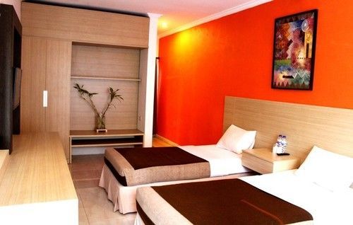 Tanjung Plaza Hotel Prigen Екстер'єр фото